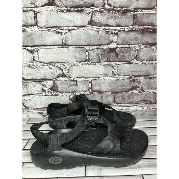 Chaco Black Synthetic Cross Strap Hiking Rubber Sole Sandals Men’s Sz 9M US/42EU - Picture 1 of 15